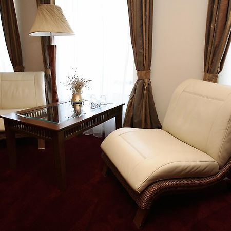 Siauliu Krasto Medziotoju Uzeiga Hotel Šiauliai Екстериор снимка