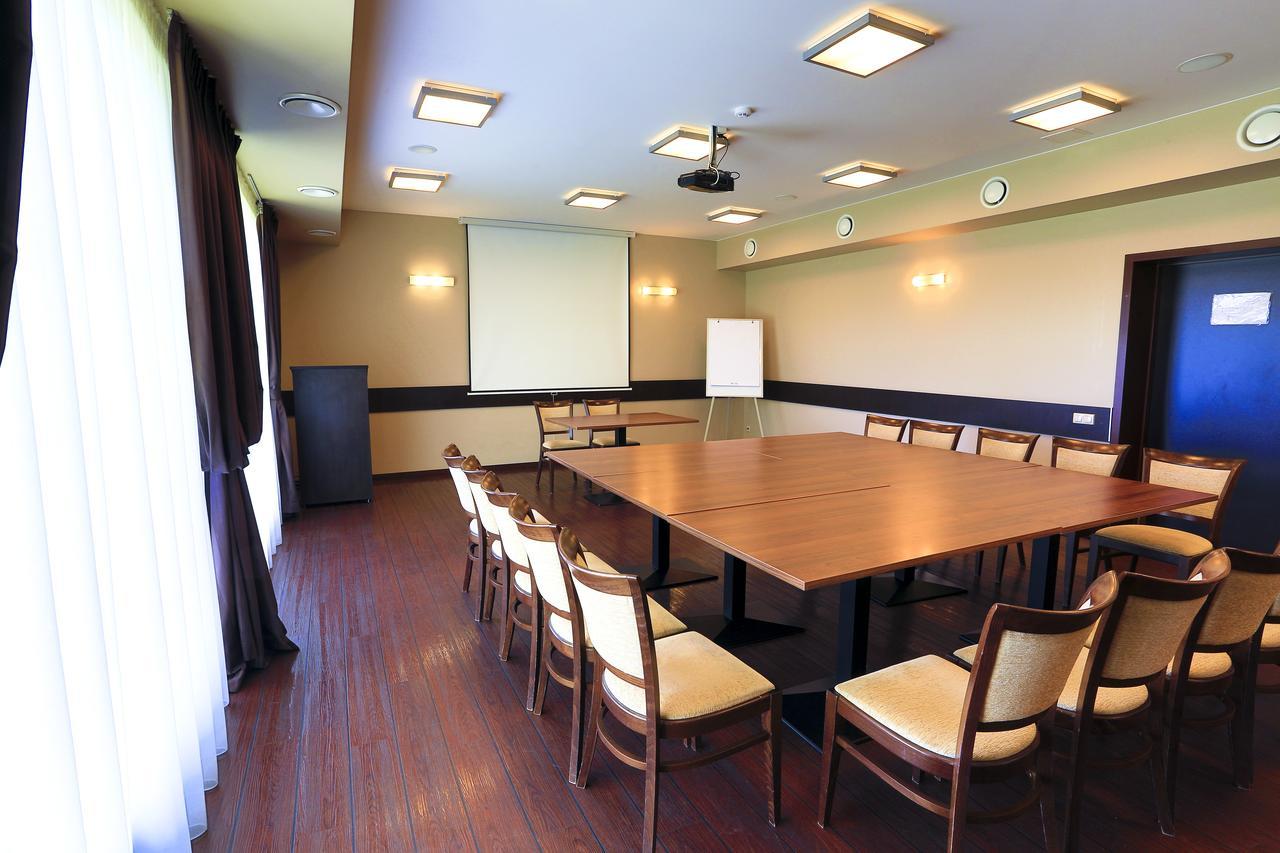 Siauliu Krasto Medziotoju Uzeiga Hotel Šiauliai Екстериор снимка